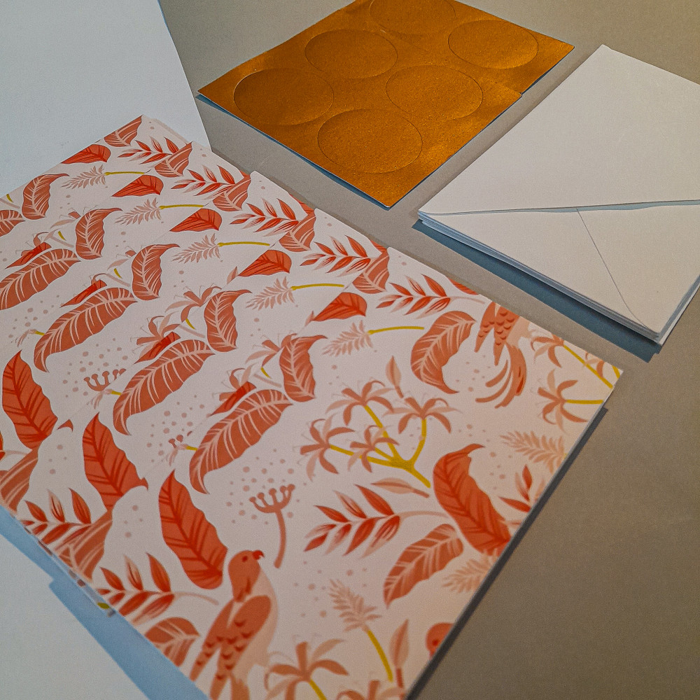 NOTECARDS WITH ENVELOPES- PASTEL PARROTS